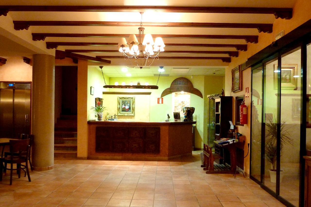 Hotel Abadia Puebla de Arenoso Екстер'єр фото