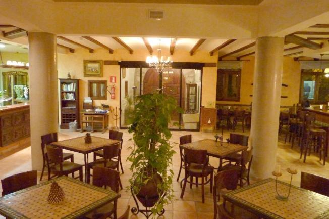 Hotel Abadia Puebla de Arenoso Екстер'єр фото